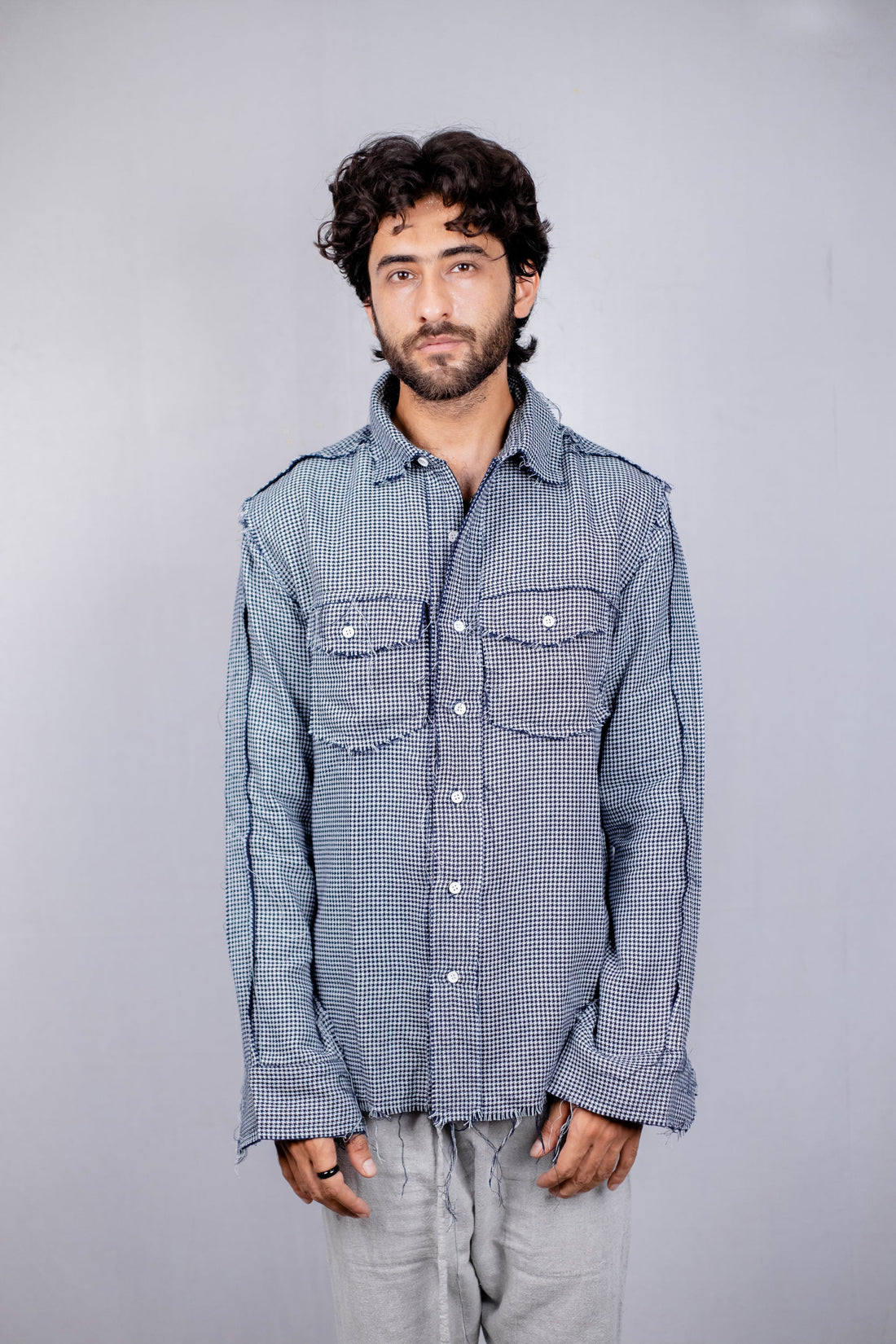 DISTRESSED BLUES House of Bardi